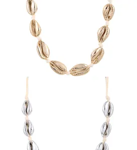 Handgemachte hawaiianische Strand-Muschel-Halskette, verstellbare goldene und silberne Choker.