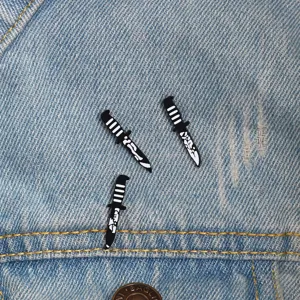 Punk Alloy Enamel Black Dagger Brooch Knife Badge Lapel Pin Bag Accessories For Unisex Cool Clothing Decor Gifts