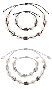 Set di collane e bracciali con conchiglie cauri intrecciate stile boho per la spiaggia