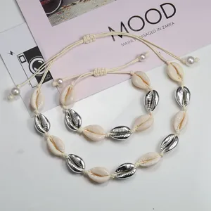 Set di bracciali in conchiglia intrecciata con corda regolabile, gioielli da spiaggia.