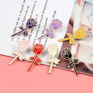 Joli ensemble de broches de revers en émail rose coloré, badge de fleur en métal.