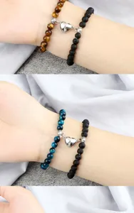 Set di bracciali di coppia magnetici con pietra occhio di tigre e perle di lava con cuore.