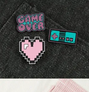 Set de broches esmaltados con pixel game over retro creativo, insignia de metal moda.