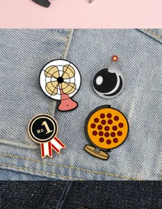 Joli ensemble de pins en émail de dessin animé avec des broches en alliage de ventilateur.