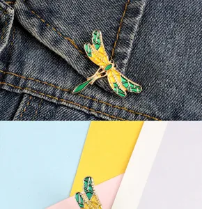 Exquisite dragonfly brooch pin, stylish enamel alloy animal lapel badge for jackets bags.