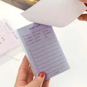 Draagbaar afscheurbaar memo blok, eenvoudig ontwerp wensenlijst kantoor stationery item.