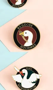 Creative cartoon goose enamel brooch badge, funny alloy pin fashion accessories for clothes.