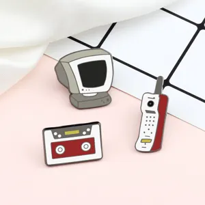 Set di spilla smaltata forma elettronica retro computer nastro di cassetta telefono cellulare