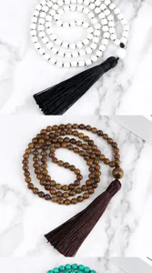Collar de borla de cuentas multicapa con cuentas de madera y piedra para uso diario
