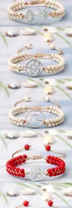 Détails en gros plan de bracelets de perles tissés faits main avec des pendentifs argentés.