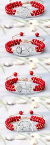 Bracelet tressé de perles rouges avec des breloques en métal argenté, cordon réglable fait main