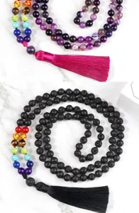 Collana lunga maglione con nappine perle agata viola pietra lava chakra colorata uomo donna