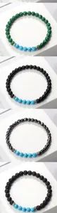 Vue détaillée de bracelets élastiques en perles de pierres naturelles de 6mm avec turquoise.