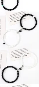 Ensemble de bracelets de couple aimantés perles noires blanches cœur charm