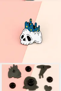 Starry sky skull enamel pin creative metal brooch trendy badge clothing decoration