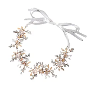 Elegante diadema de novia para el pelo con cristales brillantes, perlas y cinta para bodas.