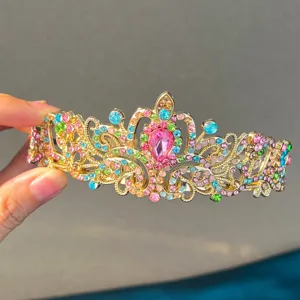 Vista detallada de la corona tiara princesa de diamantes de imitación aleación europea fiesta.