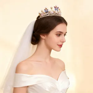 Luxus Braut Schmetterling Diadem Krone mit Perlen für Hochzeitsfeier Haarschmuck Hauptansicht