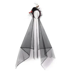 Gothischer dunkler Halloween Haarreif mit schwarzem Schleier, künstlichen Blumen und Hexen Stil.