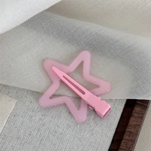 Pink star hair clip detail shot, cute acrylic duckbill hairpin for sweet girls and daily styling.