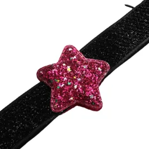 Collana girocollo con stella glitterata stile dolce e cool da donna, gioiello nero minimalista.