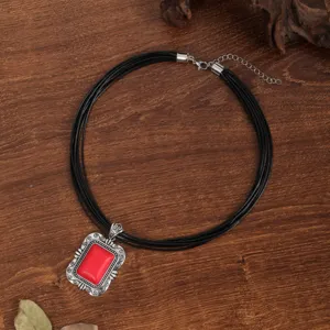 Boheemse vintage rode steen multi-strand zwarte koord hanger ketting voor vrouwen chic.