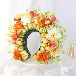 Serre-tête de fleurs artificielles fait main avec papillons, accessoire de cheveux de mariée.