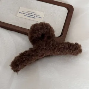 Large brown plush hair claw clip for women autumn winter fluffy shark clip hair accessories