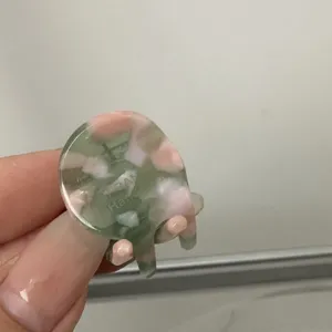 Mini pince à cheveux en acétate, motif marbré mignon accessoire pour coiffure quotidienne.