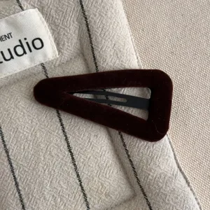 Brown velvet triangle hair clip for women, vintage side bangs clip, stylish daily accessory.