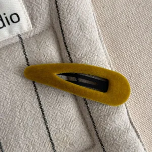 Gold velvet BB hair clip detail view, vintage mustard yellow side hair clip for daily styling.