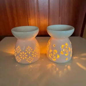 Bruciatore di oli essenziali in ceramica lampada aromaterapia per casa camera, motivo floreale.