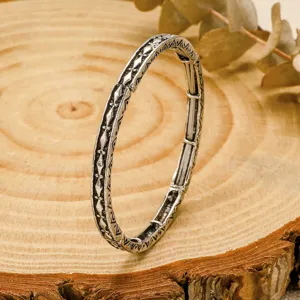 Bracelet extensible en métal sculpté bohème vintage pour femmes, bijoux ethniques.