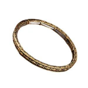 Bracelet jonc extensible sculpté ton or vintage bijoux ethniques bohèmes pour femmes
