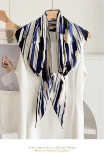 Elegante foulard di seta con stampa astratta da donna, leggera sciarpa da collo per la primavera.