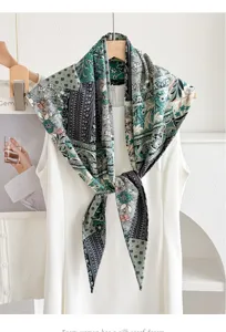 Sciarpa in seta con patchwork floreale retrò coreano, elegante foulard triangolare donna.