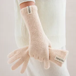 Zachte gebreide lange winterhandschoenen met warm dik ontwerp voor dames, elegant dagelijks.