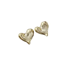 Chics boucles d'oreilles cœur gonflé en or minimaliste géométrique bijou tendance