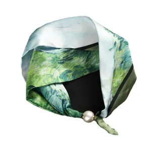 Kunstvoller Seidenschal mit Landschaftsdruck und eleganter Perlenschnalle für Damen Mode.