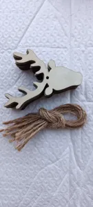 Pendentifs de tête de cerf en bois de Noël découpés au laser décoration de sapin DIY