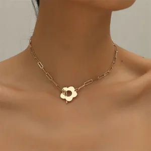Elegant gold paperclip chain necklace with a cute flower toggle clasp for women daily wear.