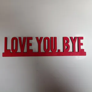 Panneau de décoration de cadre de porte en bois rouge avec texte love you bye pour fête.
