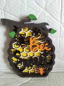 Handgefertigtes Holz geschnitztes Bienen Wabe Wandbehang Schild rustikale Heimdeko Kunst