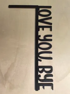 Panneaux de cadre de porte en bois avec texte Love You Bye, ornement noir de décoration détail.