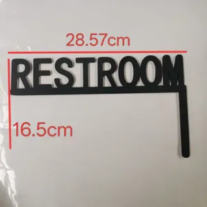 Détail de panneau WC en bois noir montrant la conception à angle droit et dimensions.