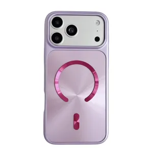 Vista detallada de la funda de teléfono magnética morada mate con anillo rosa metálico.
