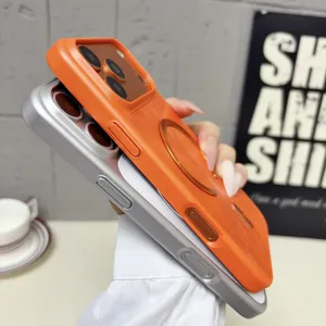 Vista detallada de la funda para teléfono magnética mate colorida con protección de cámara.
