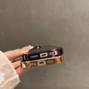 Détails de la coque de téléphone miroir galvanisée avec options de double couleur et découpes.