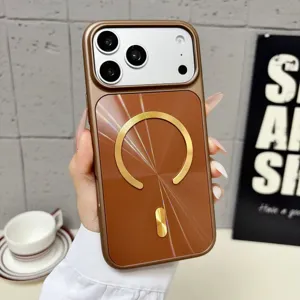 Vista detallada de la funda de teléfono marrón mate con anillo magnético y acabado elegante.