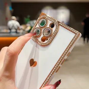 Luxus Strass Handyhülle mit galvanisiertem Roségold Rahmen und weißer Rückseite für den Schutz.